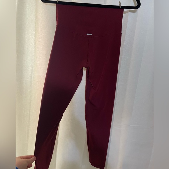 Aerie Chill Play Move Maroon Leggings Size‎ Medium - Picture 3 of 4
